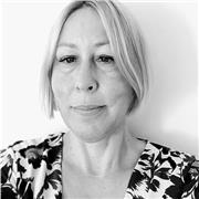 Professeur des écoles et métapédagogue donne cours de soutien du CP à la 2de